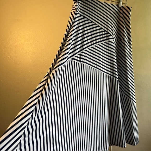 New Directions striped skirt, Size S. Like new. - Picture 3 of 5
